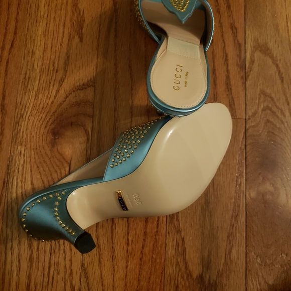 Gucci Exaggerated Point Rhinestone Mules - Picture 12 of 16